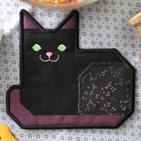 Cozy Cat Trivet (In-the-Hoop)
