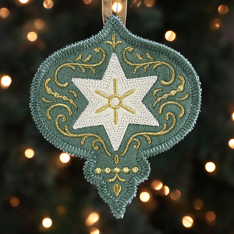 Heirloom Applique Christmas Ornament (In-the-hoop)
