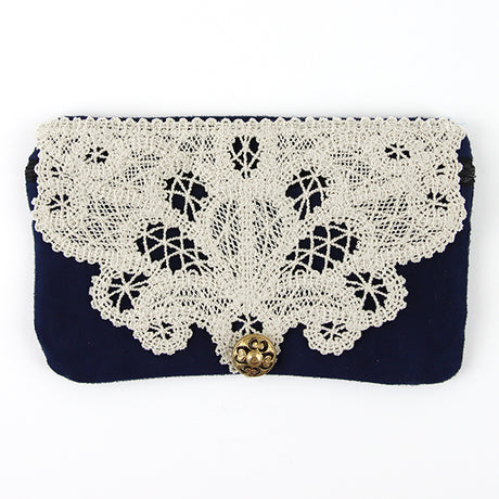 Elegant Lacy Lined Zipper Pouch (In-the-Hoop)
